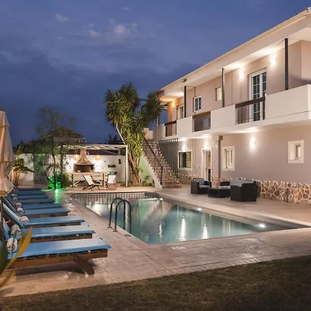 Bruma Luxury Willa Mouzákion