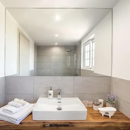 Bruma Luxury 빌라 Mouzákion